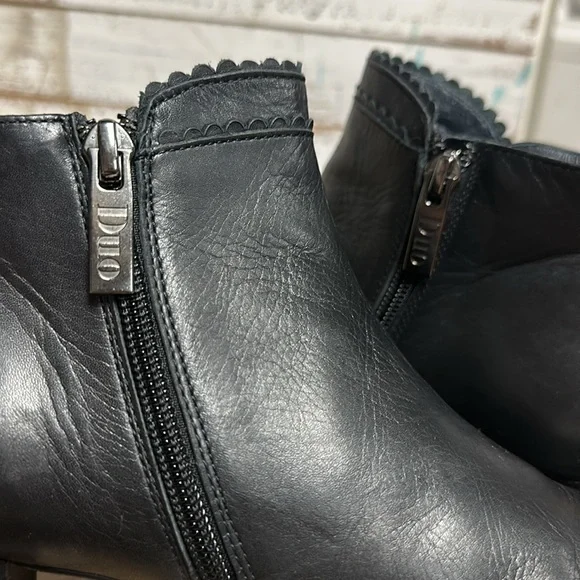 Duo Boots Ted & Muffy great shape smooth black leather heeled zip ankle booties - Picture 6 of 8